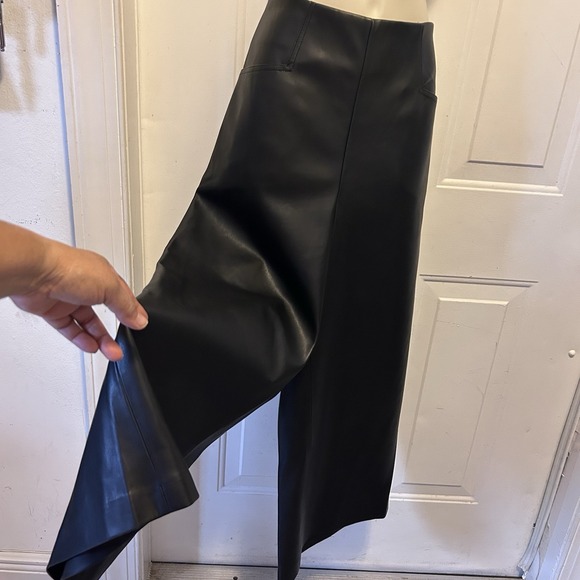 T Tahari Womens Faux Vegan Leather Cropped Wide Leg Pant Black  Sz12 Side Zipper - Picture 2 of 12